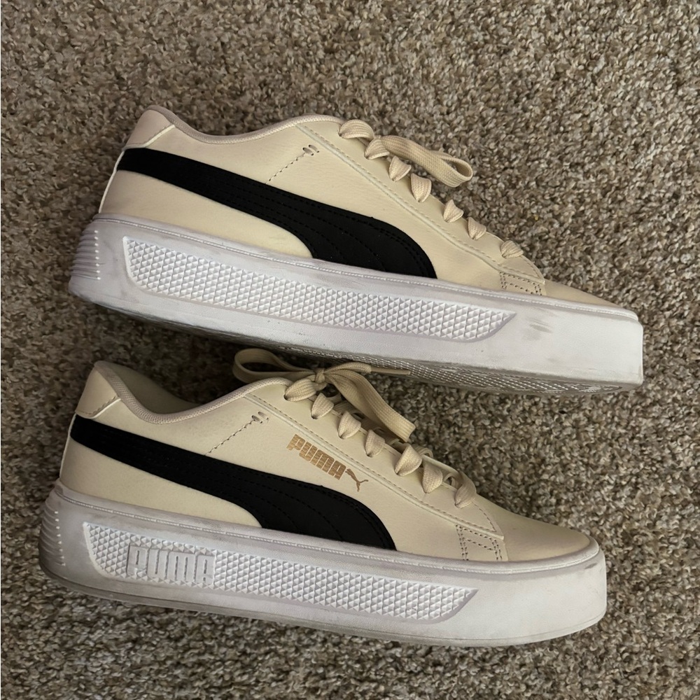 Puma Cream and Black Sneakers
